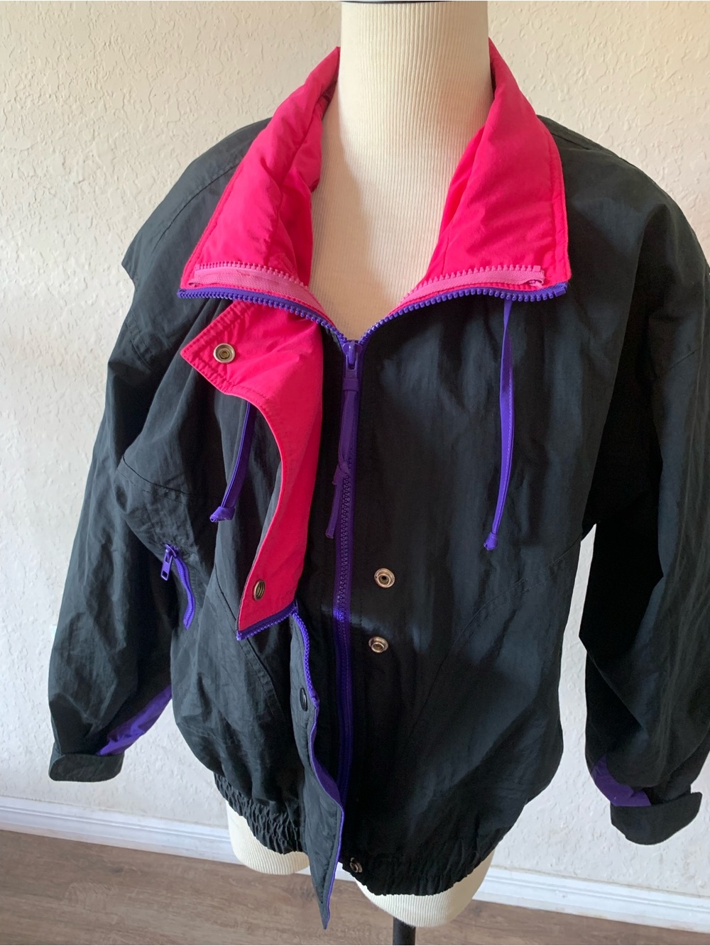 Cabin Creek Windbreaker Jacket Women sz Medium Black Purple Vintage 80s/90s coat